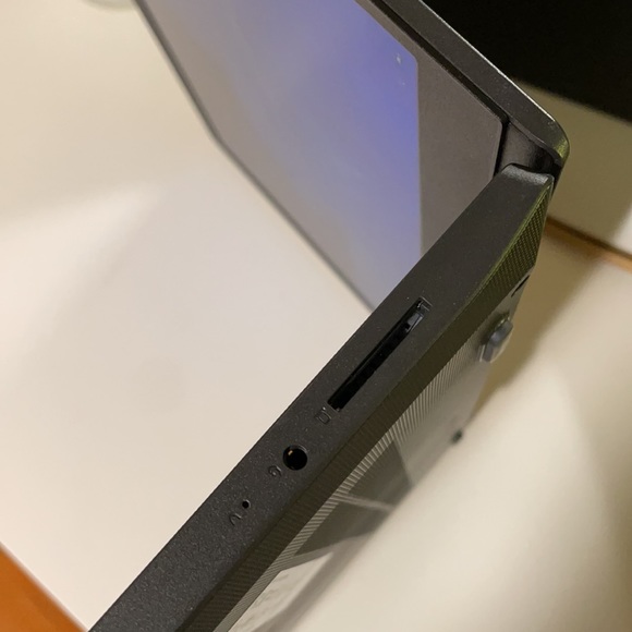 Lenovo Ideapad Laptop - Picture 9 of 15